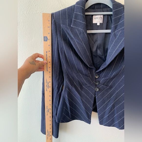 Armani Collezioni Blue pinstriped peplum jacket size 2 - Picture 5 of 11